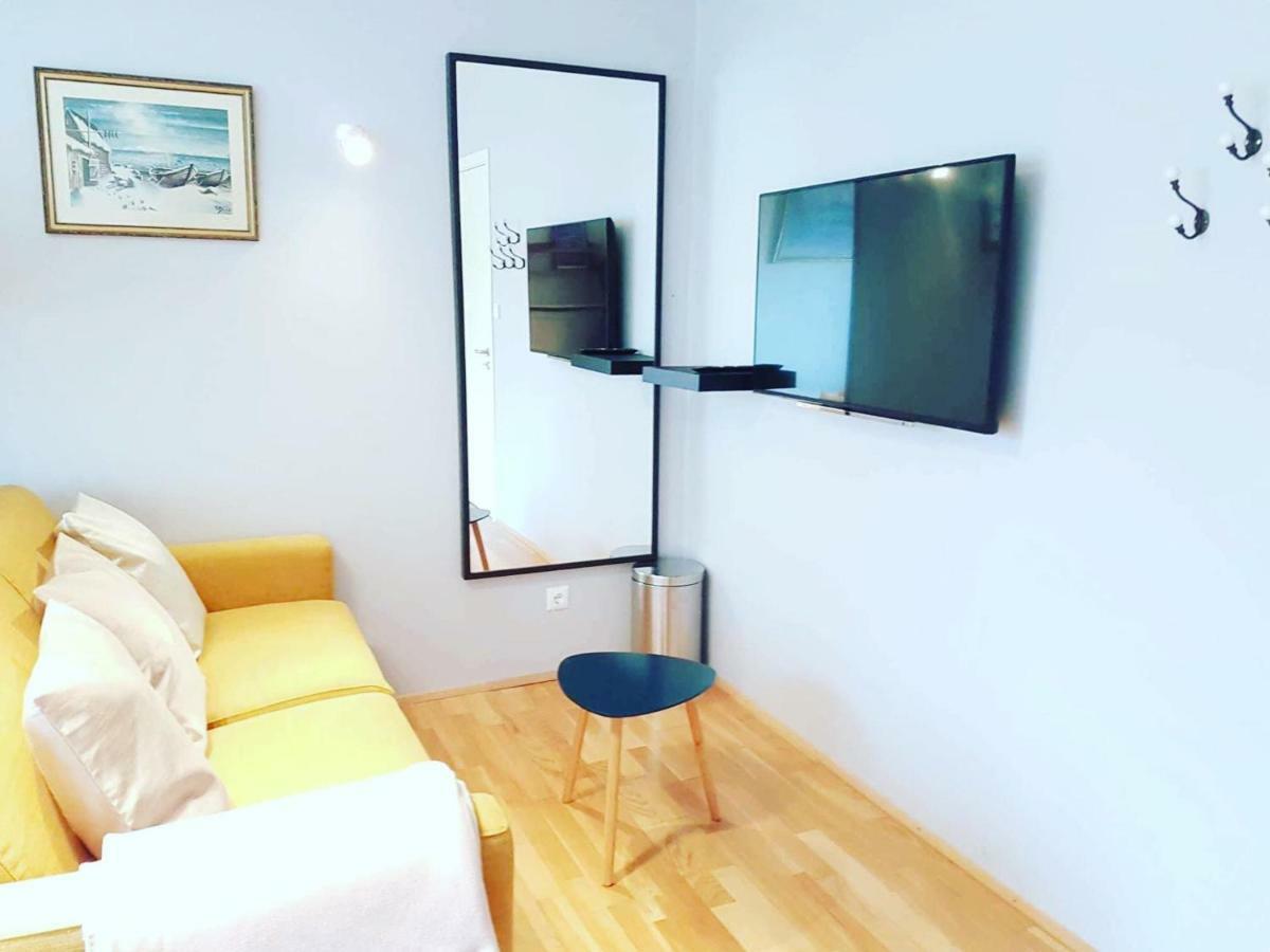 Akureyri Central Rooms エクステリア 写真
